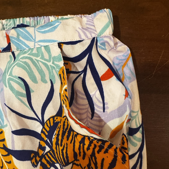 Cynthia Rowley Womens Pajamas L Short Set Tiger Jungle Print Button Sleepwear PJ - Picture 11 of 12